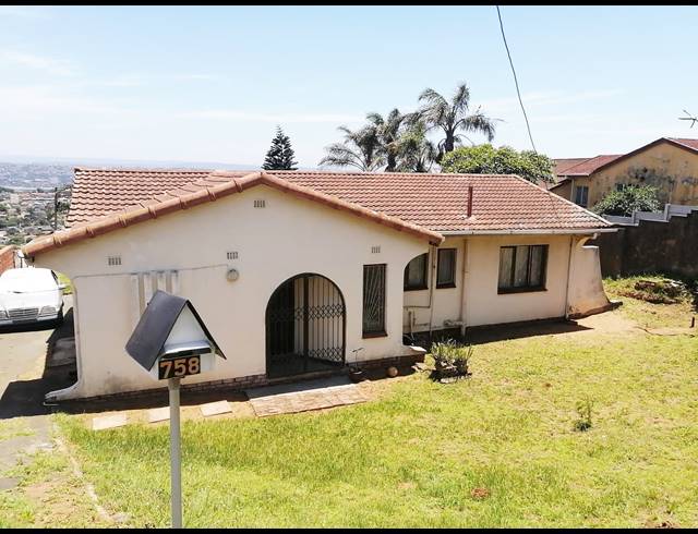 4 BEDROOM HOUSE FOR SALE IN BLUFF